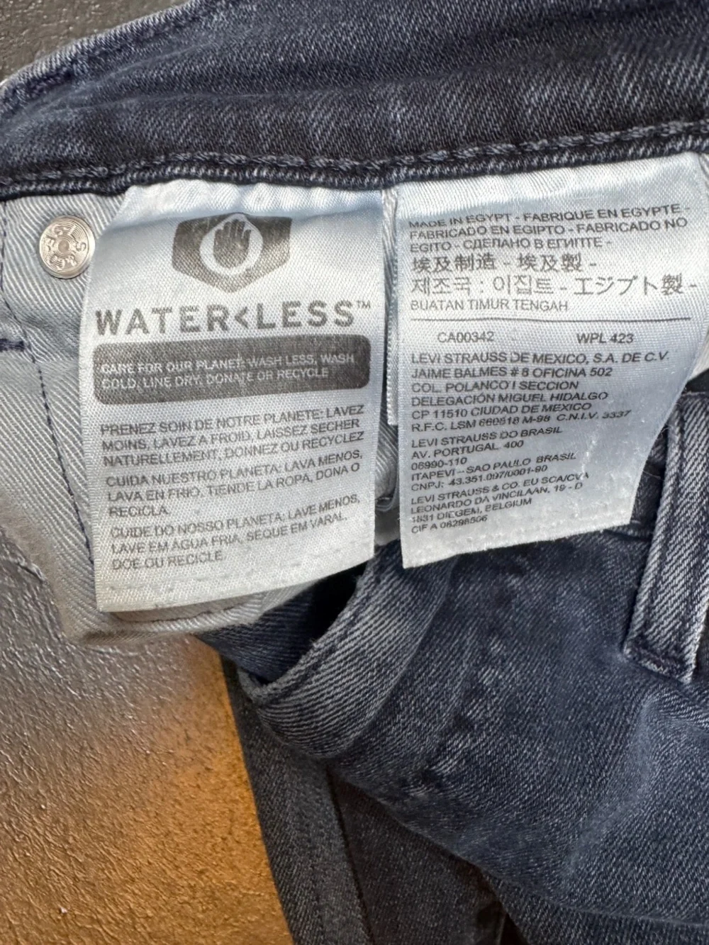 Levis Premium 511 Flex Fit Jeans in Dark Blue Wash Men’s W32L30 Black Label
